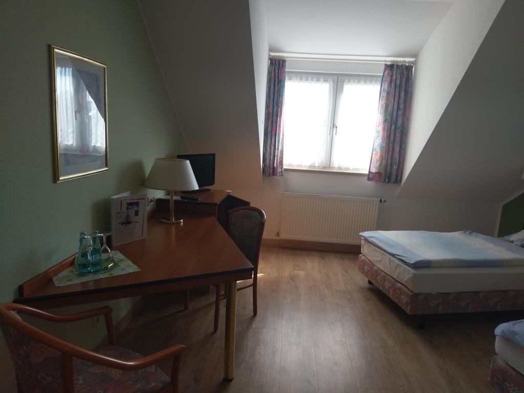 Hotel Elxleben Экстерьер фото